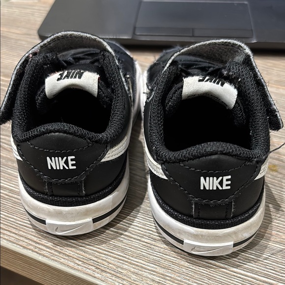 Nike Court Legacy Toddler Black Sneakers - Picture 3 of 3